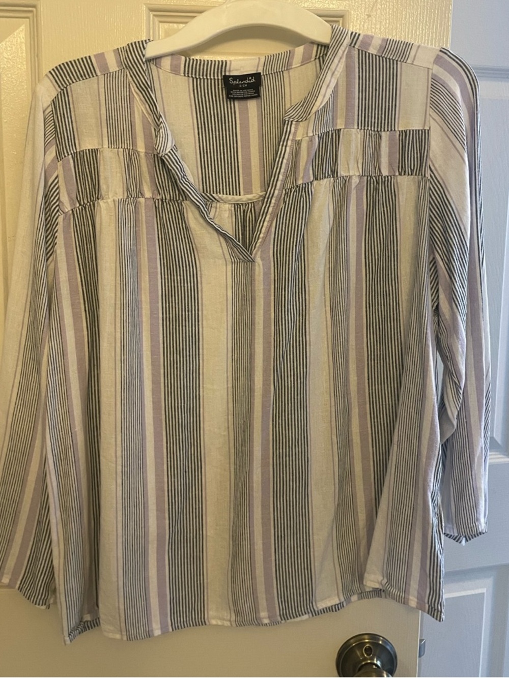 Splendid long sleeve linen blend top Sz S, striped v neck